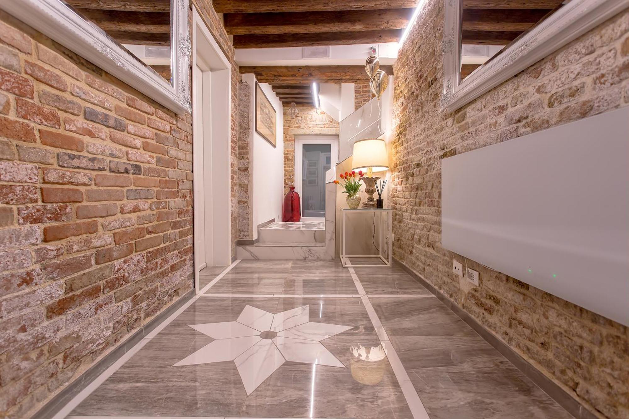 Capatron Venice